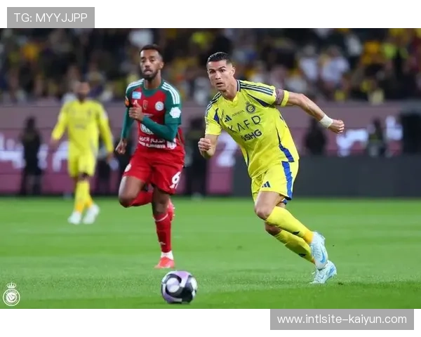 费伦茨瓦罗斯主场进攻回暖 3-1胜仗中6次射正展现终结能力