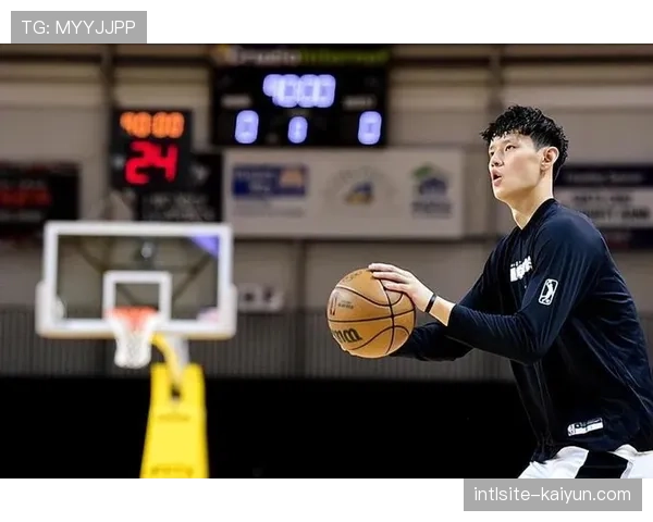 曾凡博膝部积水持续缺阵 北京潜力新星再遭伤病困扰